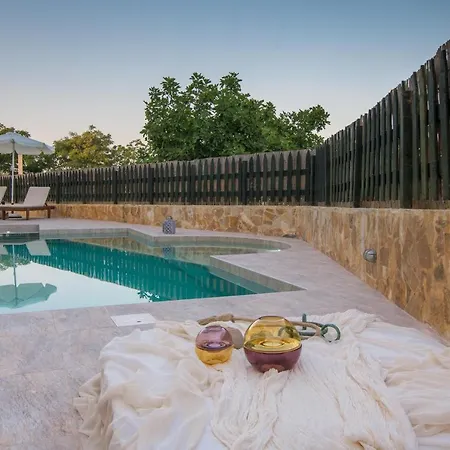 Apart-hotel Golden Coast Boutique - Luxury Living 4*