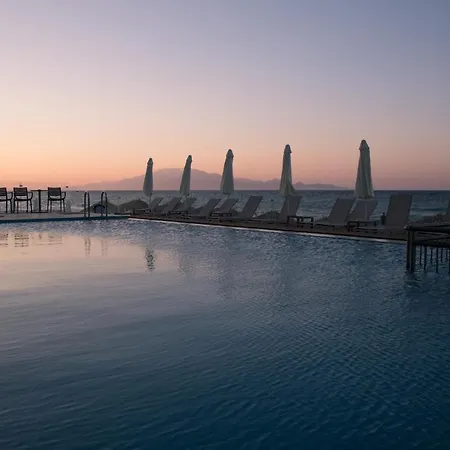 Apart-hotel Golden Coast Boutique - Luxury Living