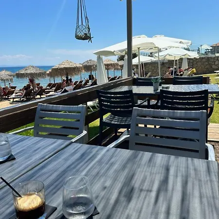 Golden Coast Boutique - Luxury Living Apart-hotel 4*