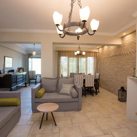 Golden Coast Boutique - Luxury Living Apart-hotel 4*