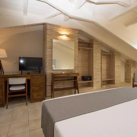 Golden Coast Boutique - Luxury Living Apart-hotel