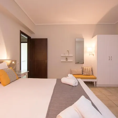 Golden Coast Boutique - Luxury Living 4* 킵셀리